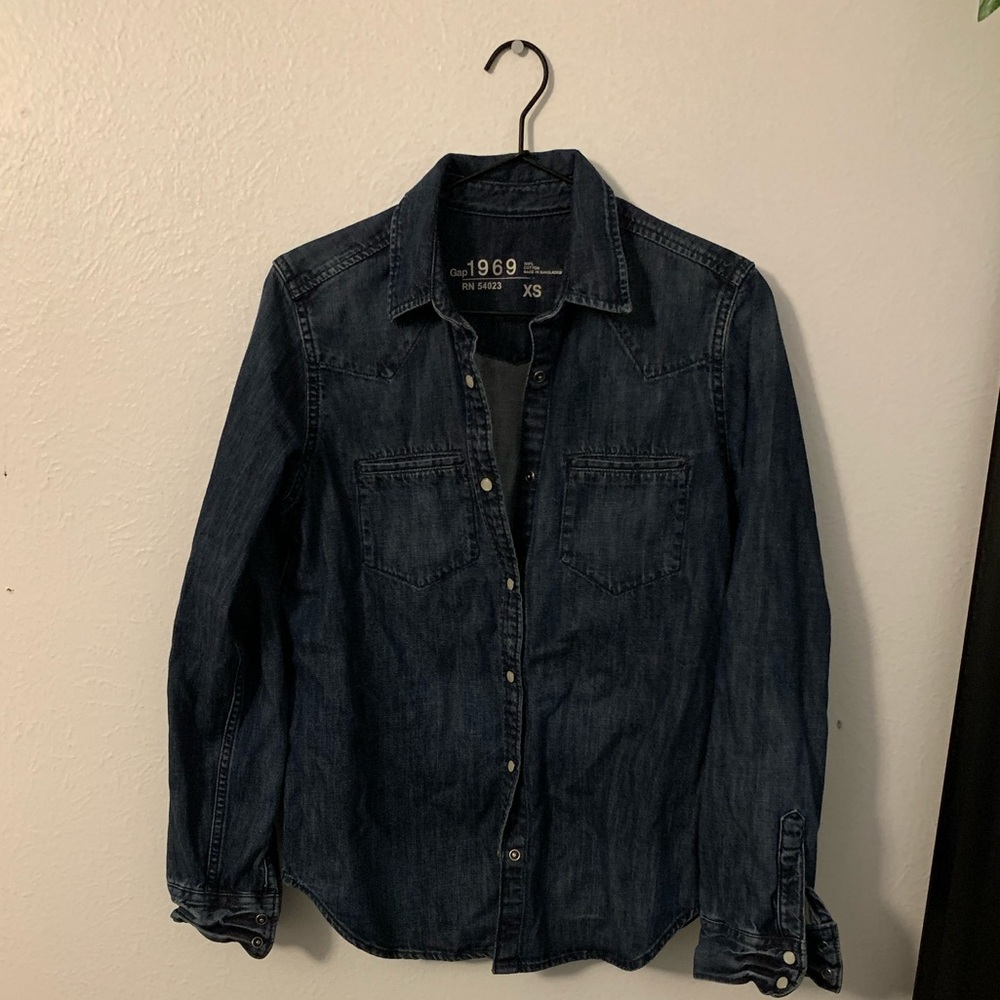 gap jean button up